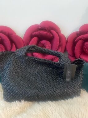 Falor Made in Italy 🇮🇹 Leather Black Woven Tote Bag - Women